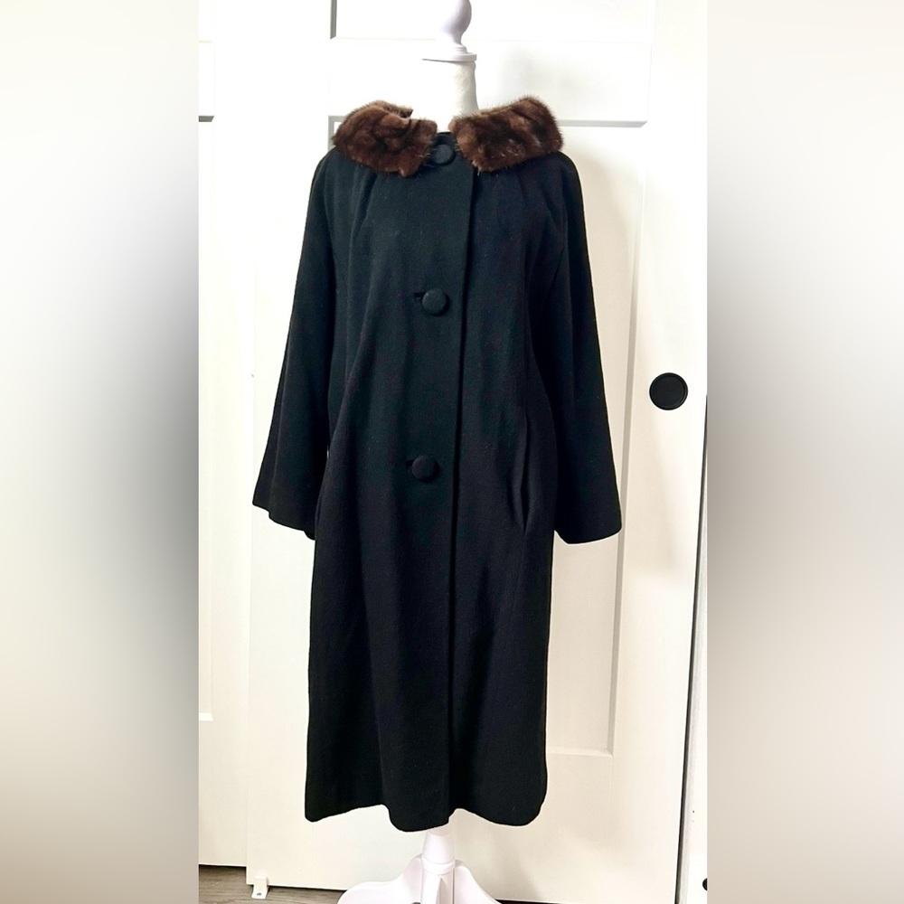 Vintage Black Cashmere Coat with Fur Collar